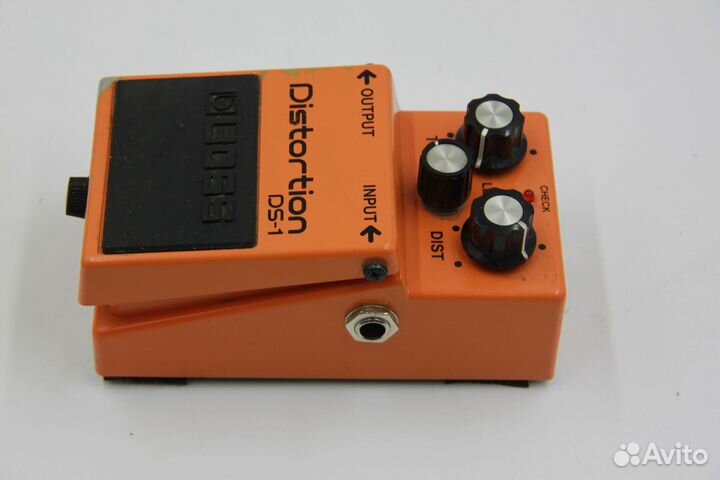 Гитарная педаль Boss DS-1