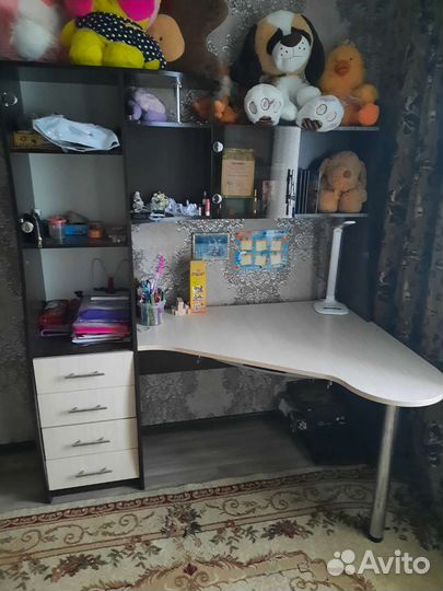 Компьютерный стол