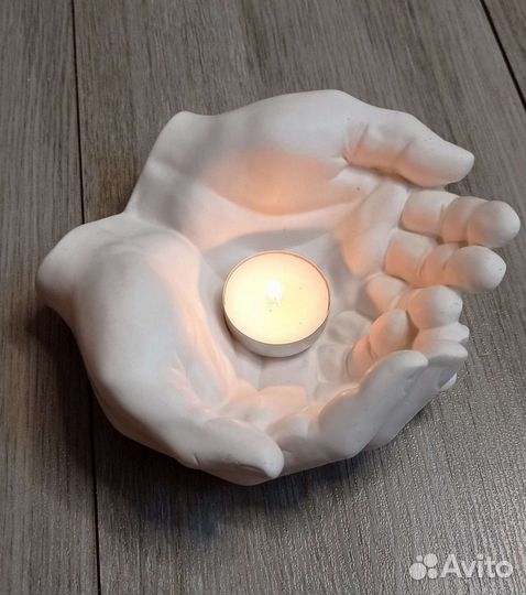 Ладони из гипса