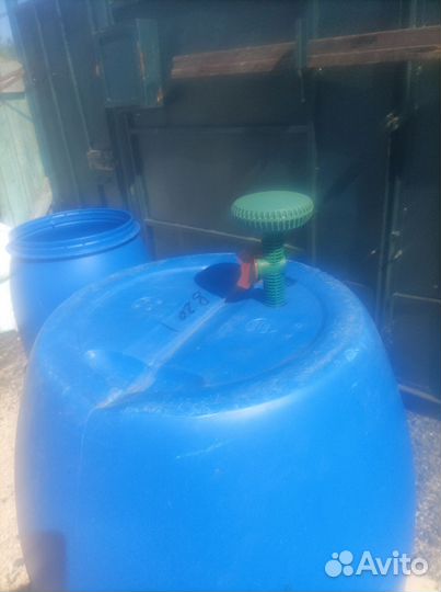 Бочки с кранами 170 литров (пищевые)