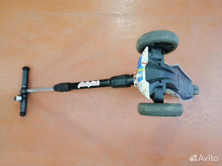 Самокат трёхколёсный для детей до 8 лет