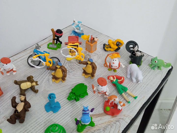 Игрушки из киндер, ассорти