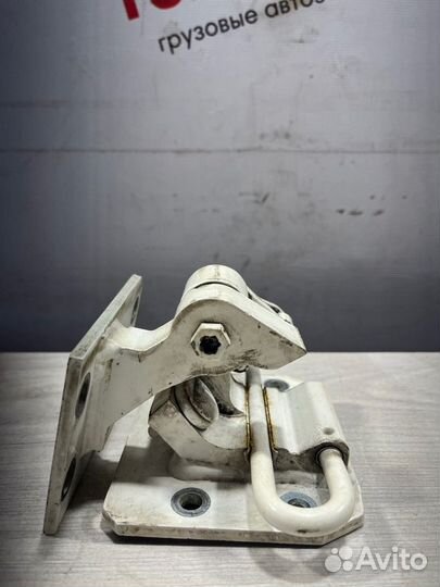 Петля двери Man Tgl 8.180