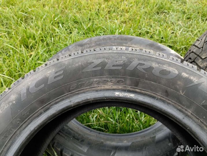 Pirelli Ice Zero 215/60 R17