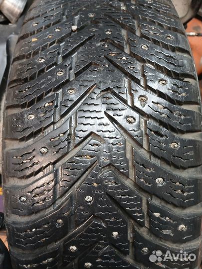 Nokian Tyres Hakkapeliitta 8 SUV 225/65 R17 106T
