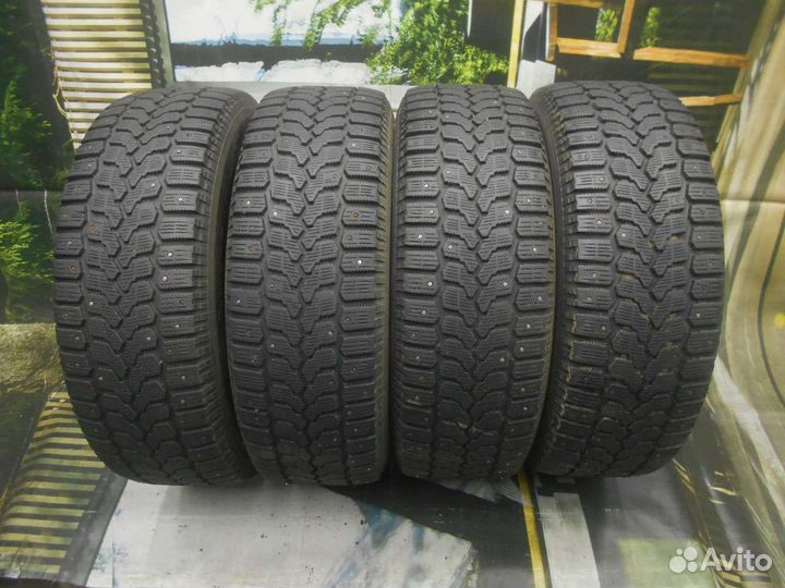 Yokohama Ice Guard F700Z 215/65 R16
