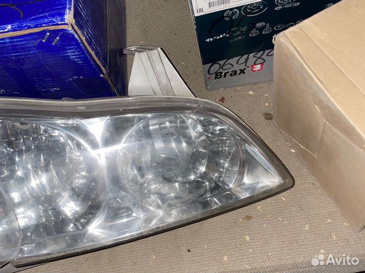 Фара передняя правая Nissan Maxima A33