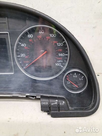 Панель приборов Audi A4 8E 1.8AVJ Вариатор