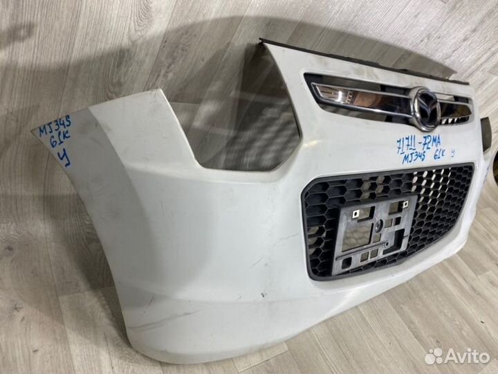 Бампер перед. mazda flair