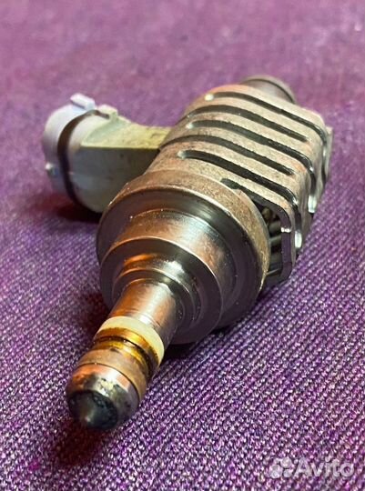 Форсунка топливная инжекторная Lexus ls460