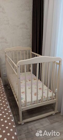 Детская кроватка