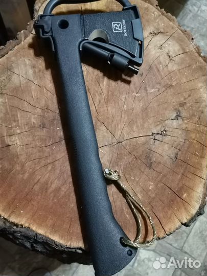 Топор туристический