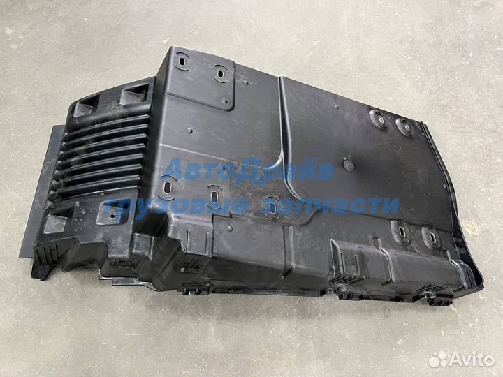 Крыло заднее грузовиков Ман 81612110515