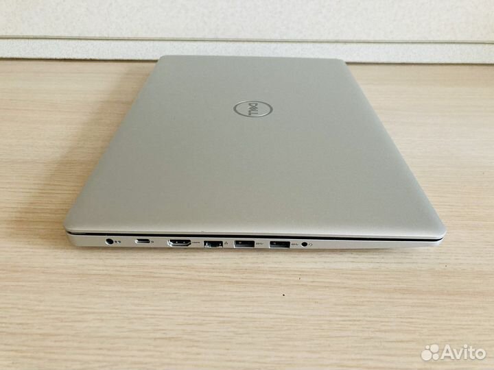 Dell i5 8th/16GB/SSD+HDD/R7 M460 4GB/15.6” FHD