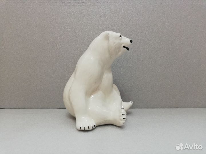 Фигурка белый медведь фарфор