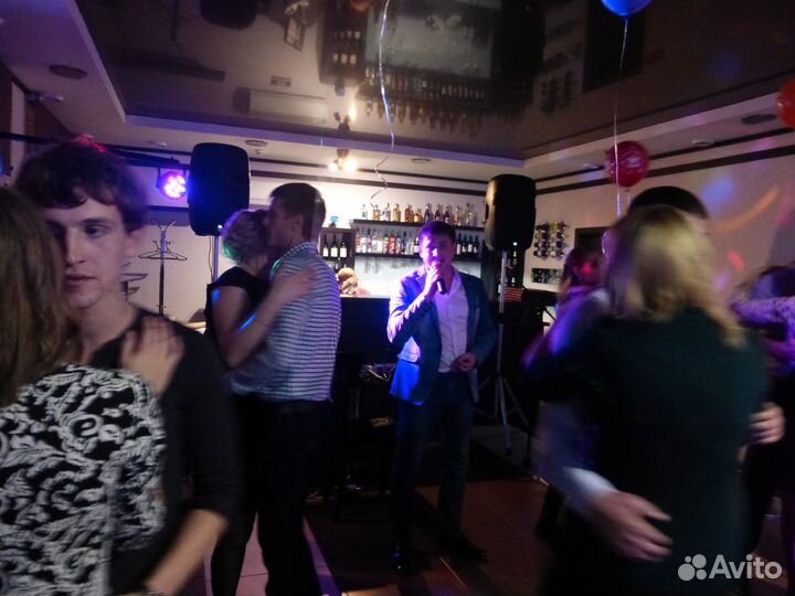 Ведущий, ведущий на свадьбу, тамада, певец, диджей