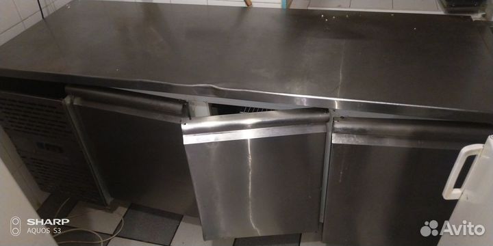 Стол холодильный hicold