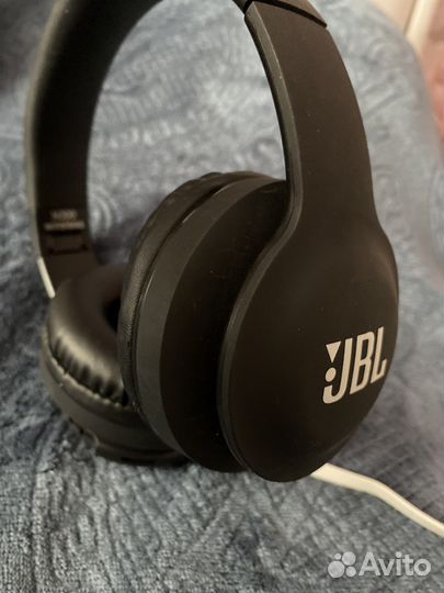 Беспроводные наушники jbl everest N300