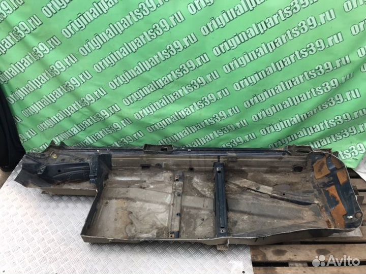 Полы с порогом левые Mercedes-Benz S124 M102.982