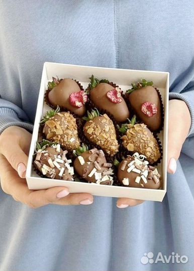 Букеты из клубники в шоколаде к празднику