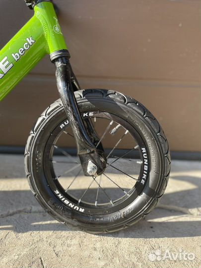 Беговел Runbike с надувными колесами