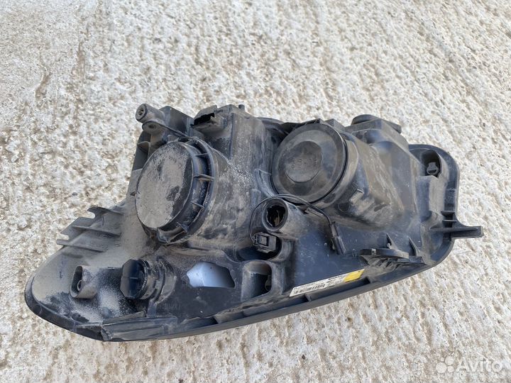 Фара передняя правая