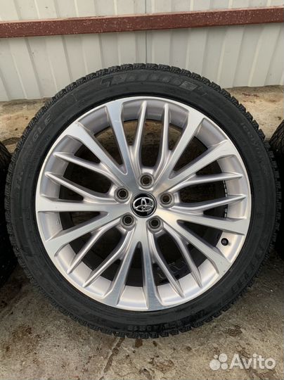 Оригинальные диски камри r18 на зимних шинах