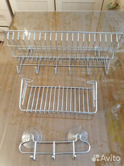 Крючки и полки в ванную комнату б/у