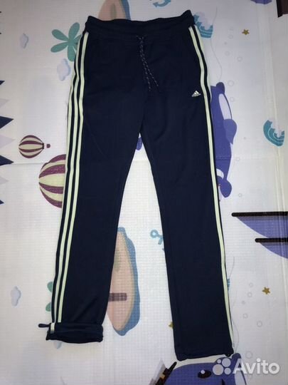 Костюм спортивный Адидас р 42