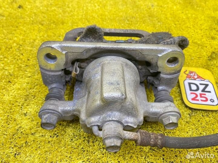 Суппорт задний правый Nissan Leaf AZE0 EM57 144604