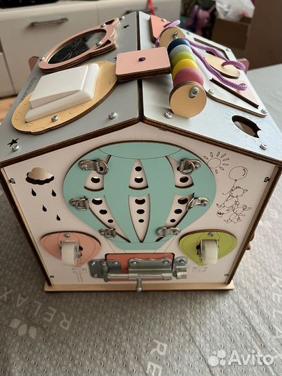 Бизиборд-Бизидом