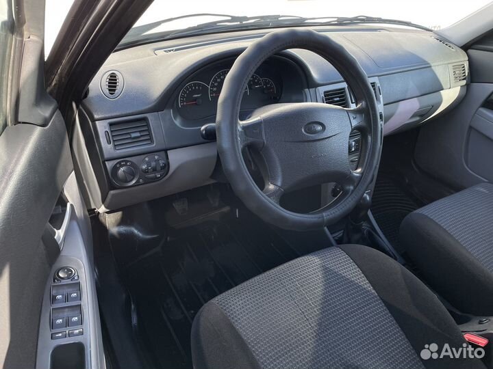 LADA Priora 1.6 МТ, 2010, 252 183 км