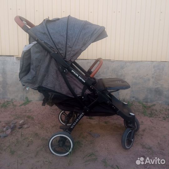 Продам прогулочную коляску