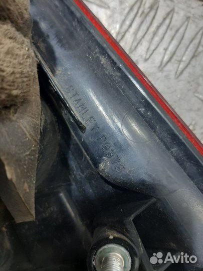 Фонарь внутренний левый Mitsubishi Asx 4B10 2011