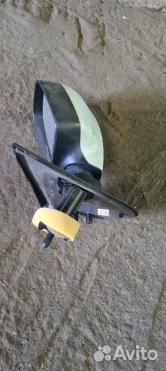 Зеркало заднего вида боковое левое Renault Logan