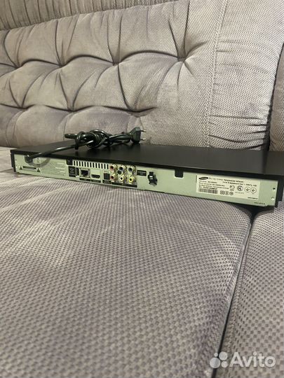 Bluray плеер samsung BD-D5500K
