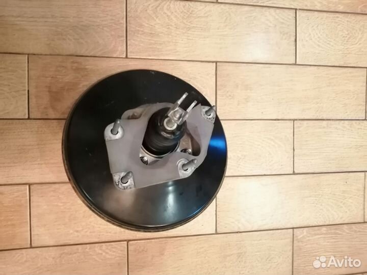 Вакуумный усилитель тормозов Nissan Qashqai J10