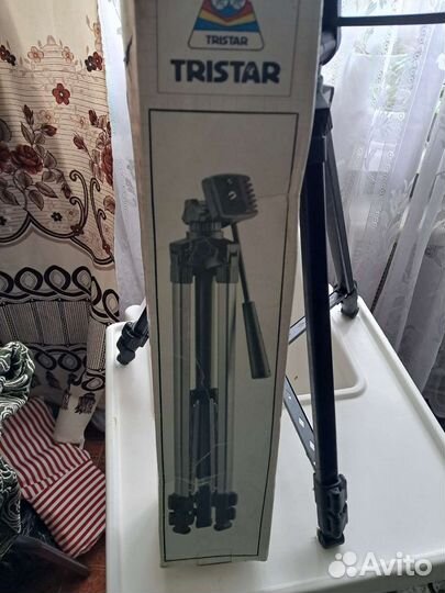 Штатив для видеокамеры