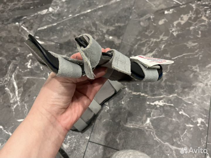 Тутор на кисть с отведением большого пальца