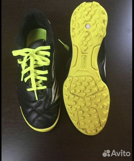 Футбольные бутсы kipsta