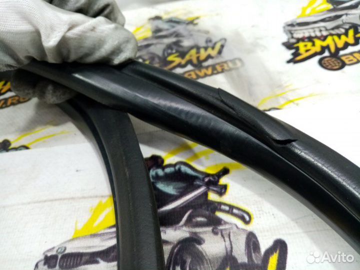 Уплотнитель двери передний правый Bmw 3 E36 sedan