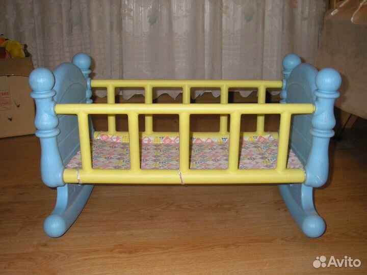 Кроватка для куклы