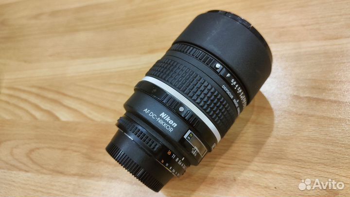 Nikon 105mm f/2D AF DC-Nikkor