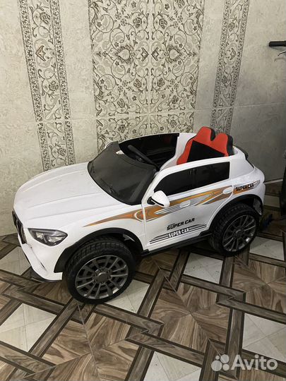 Детский электромобиль