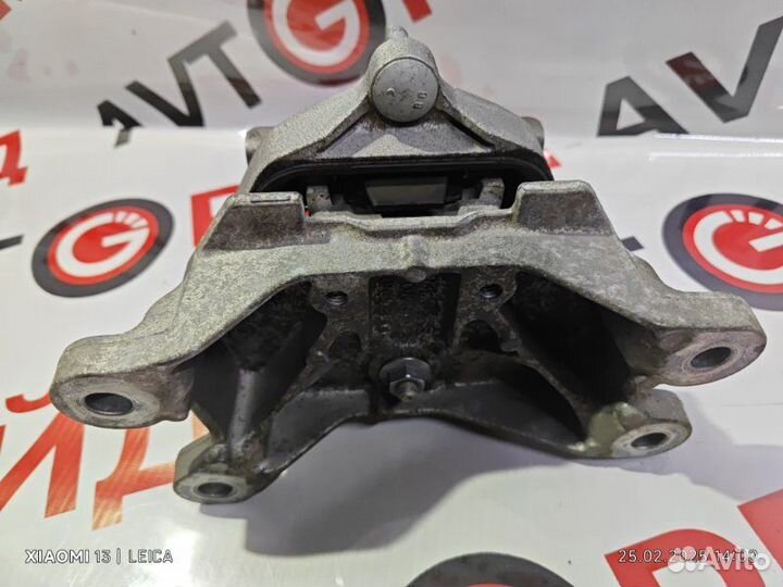 Подушка АКПП Audi Q5 8R cdnc 06.07.2009