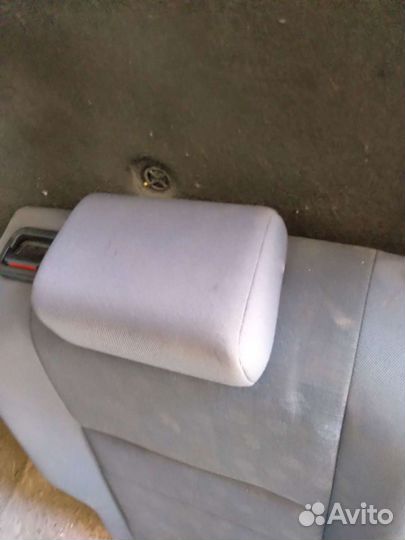 Nissan Primera P12 подголовники задние