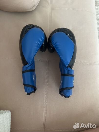 Боксерские перчатки 12 oz