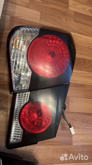 Фонари Chevrolet Cruze J300 седан