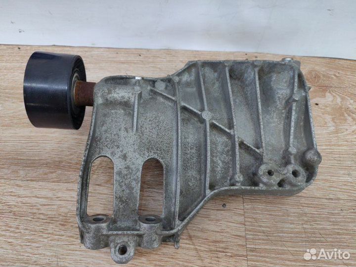 Кронштейн компрессора кондиционера Bmw X5 Рест E70