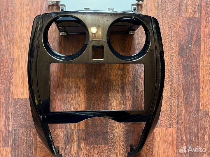 Рамка магнитолы nissan note e12